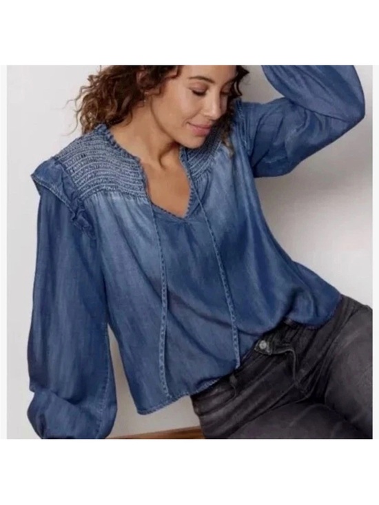cloth & stone Tops - CLOTH & STONE Anthropology Sz M Blue Chambray Blouse Women's Peasant Top